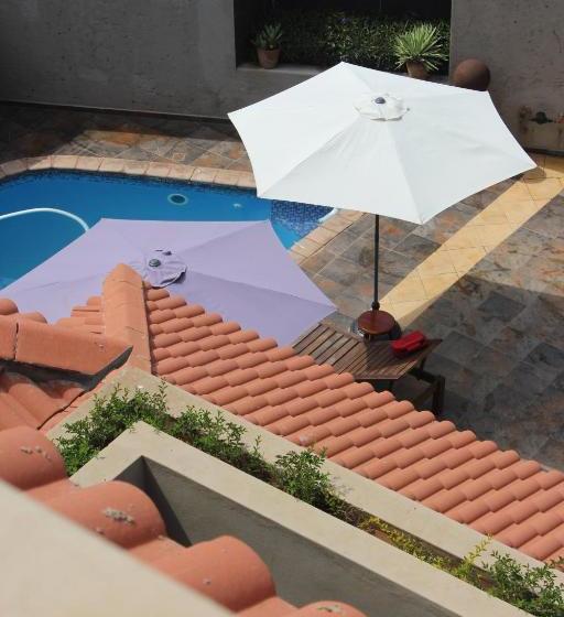 Pensionat Wuyane Guest House