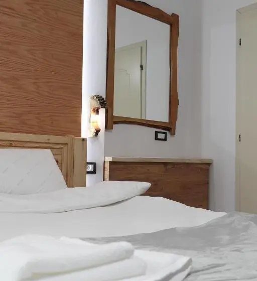 Retkeilymaja Dardha Inn