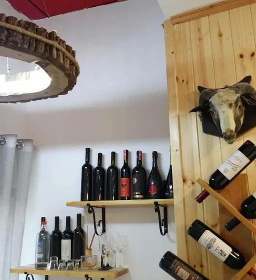 Retkeilymaja Dardha Inn