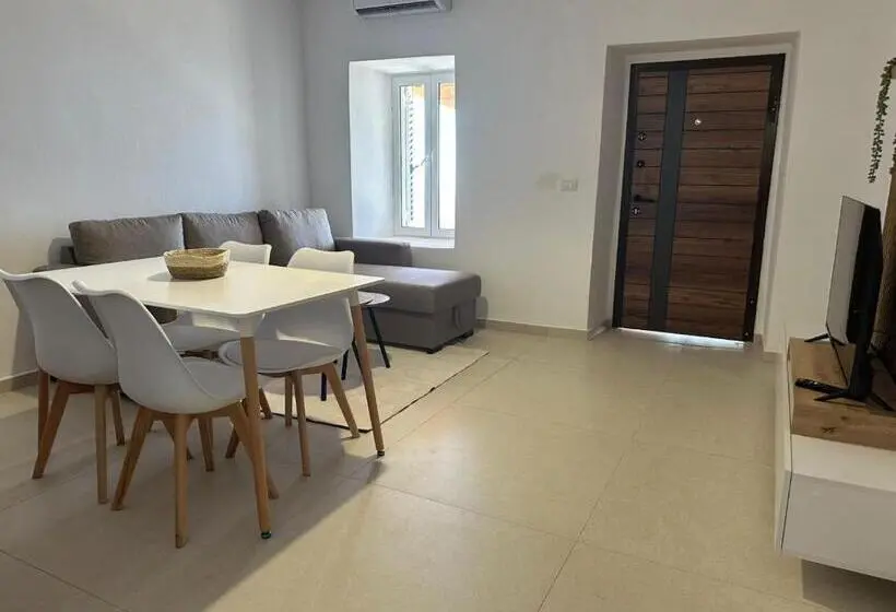 پانسیون Vila Kuci