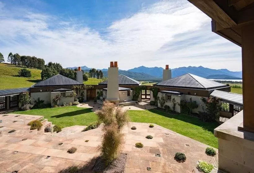 Aamiaismajoitus (B&B) Cabot Lodge