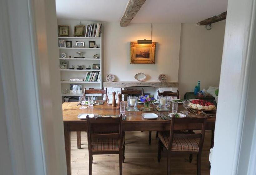 住宿加早餐  Hedingham Old Pottery