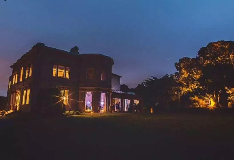 Cleatham Hall