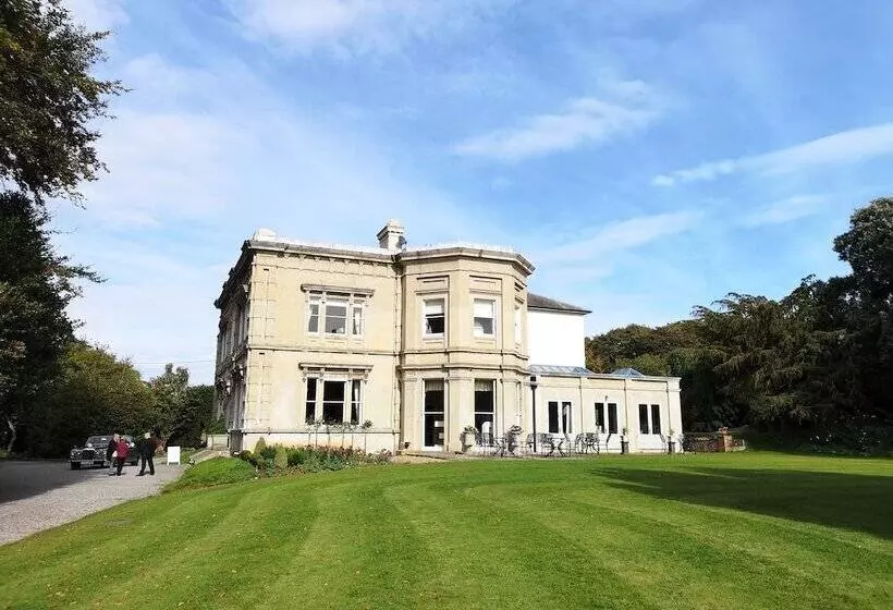 Cleatham Hall