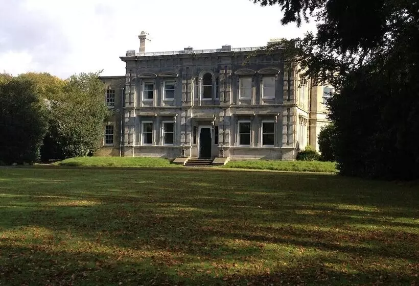 Cleatham Hall