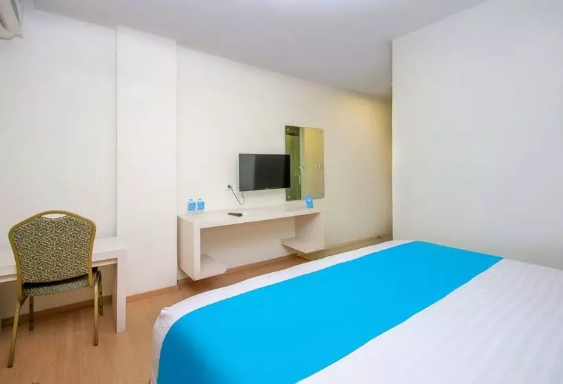 ホテル Airy Mandonga Edi Sabara 9 Kendari