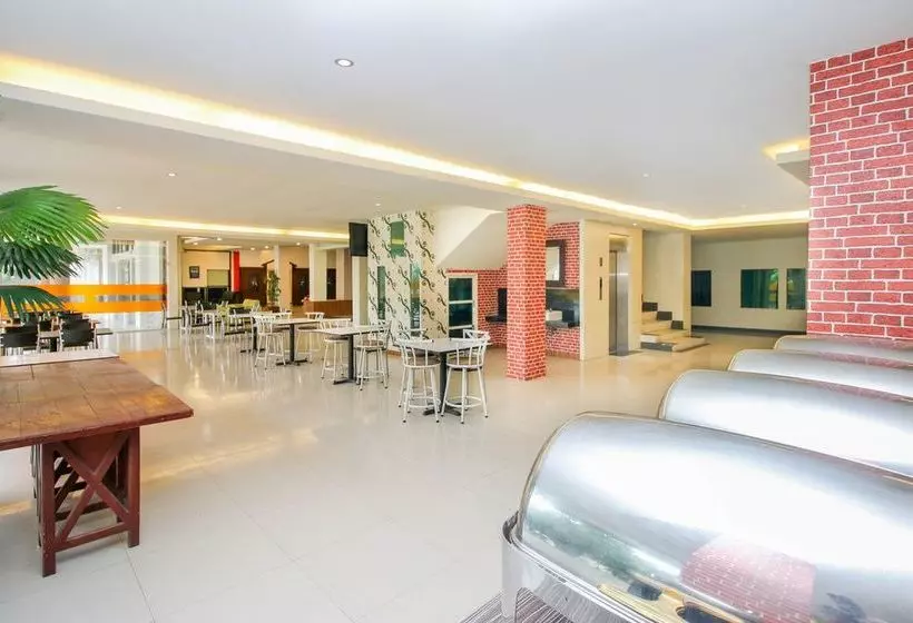 ホテル Airy Mandonga Edi Sabara 9 Kendari