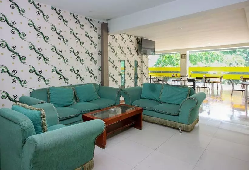 ホテル Airy Mandonga Edi Sabara 9 Kendari