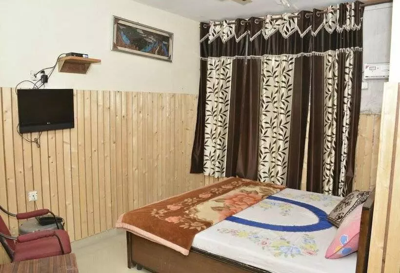 ホテル Dharam Villa