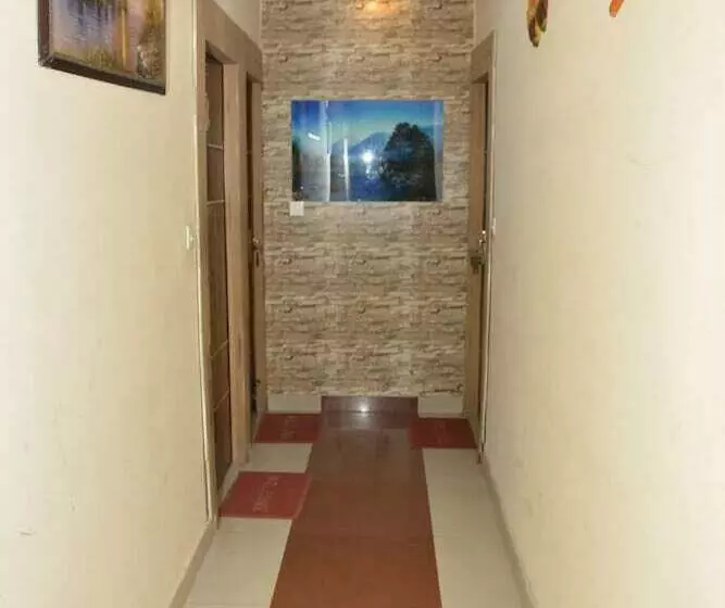 ホテル Dharam Villa