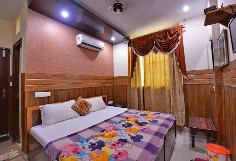 ホテル Dharam Villa