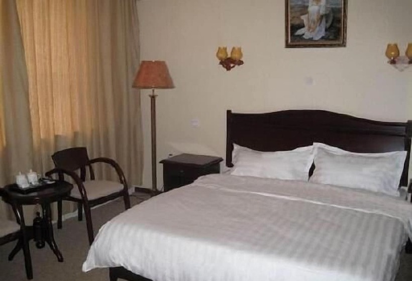 בית מלון כפרי Dharam Villa