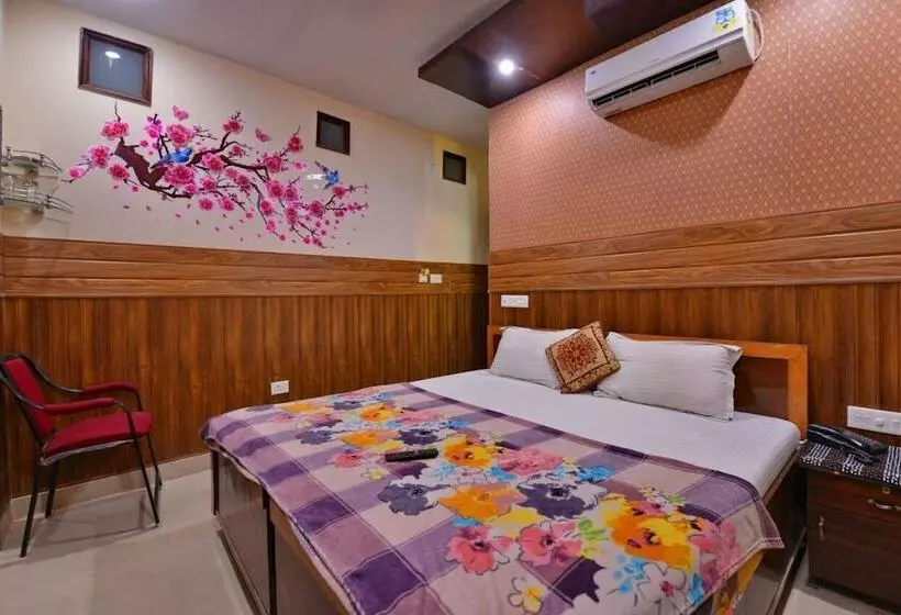 ホテル Dharam Villa