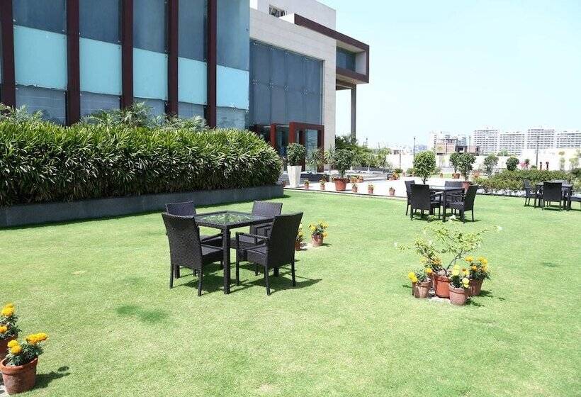 فندق Tdi Club Retreat