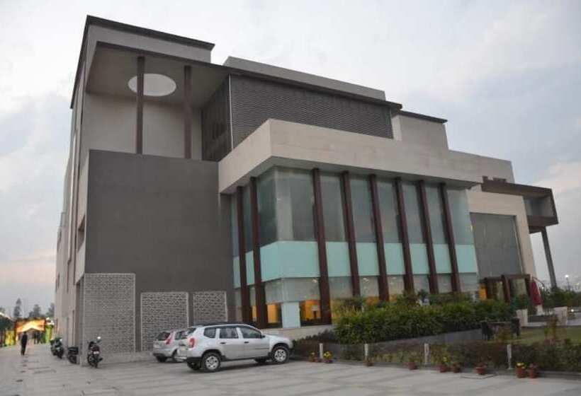 فندق Tdi Club Retreat