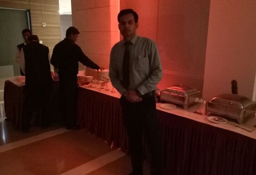 فندق Tdi Club Retreat