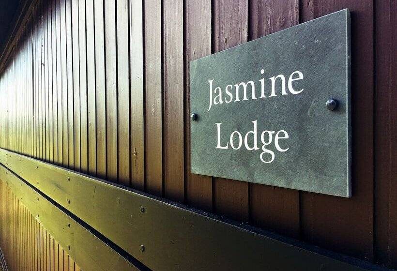Jasmine Lodge