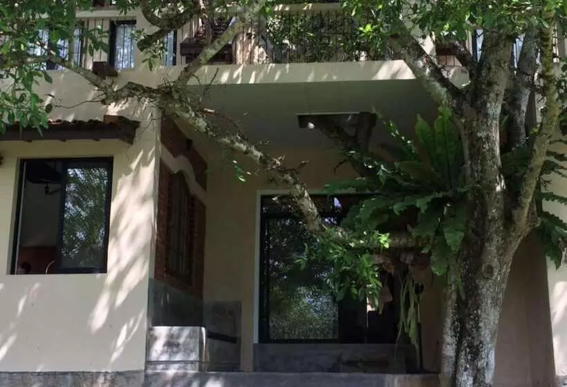 ペンション Villa Attikka