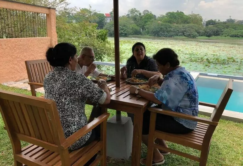 ペンション Villa Attikka