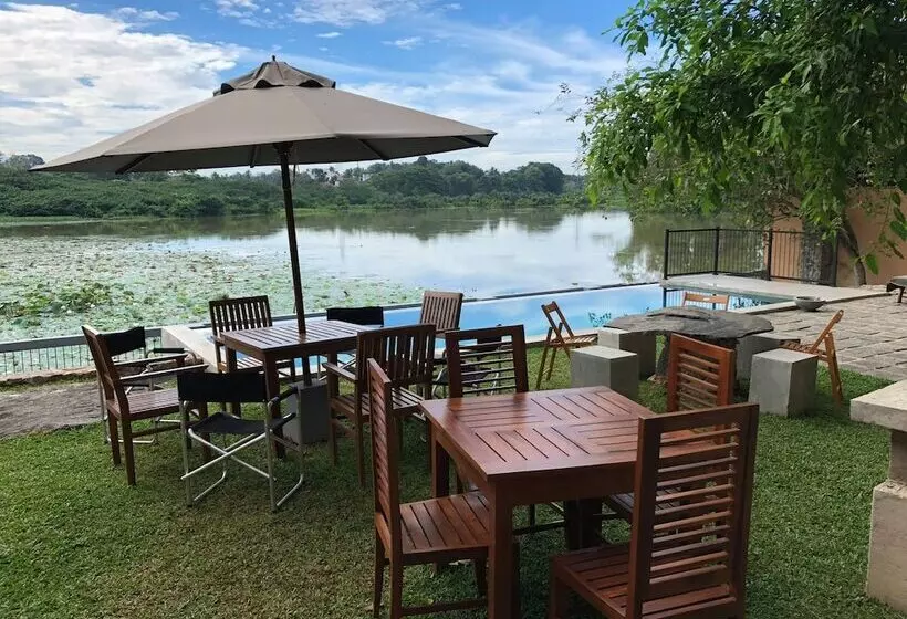 ペンション Villa Attikka