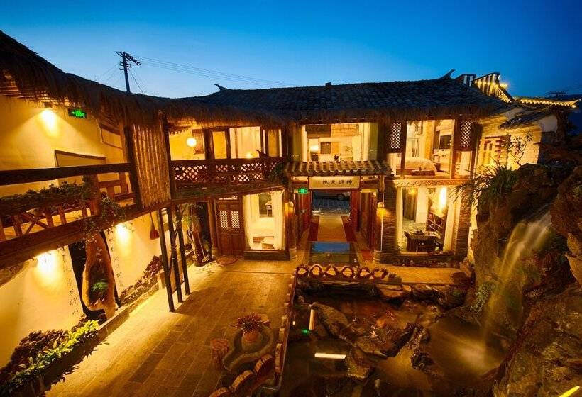 بنسيون Waterfall Boutique Inn
