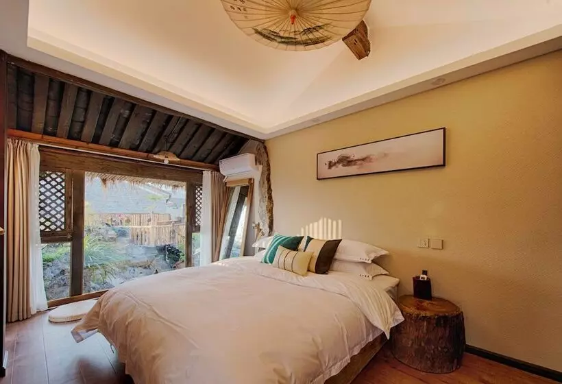 پانسیون Waterfall Boutique Inn