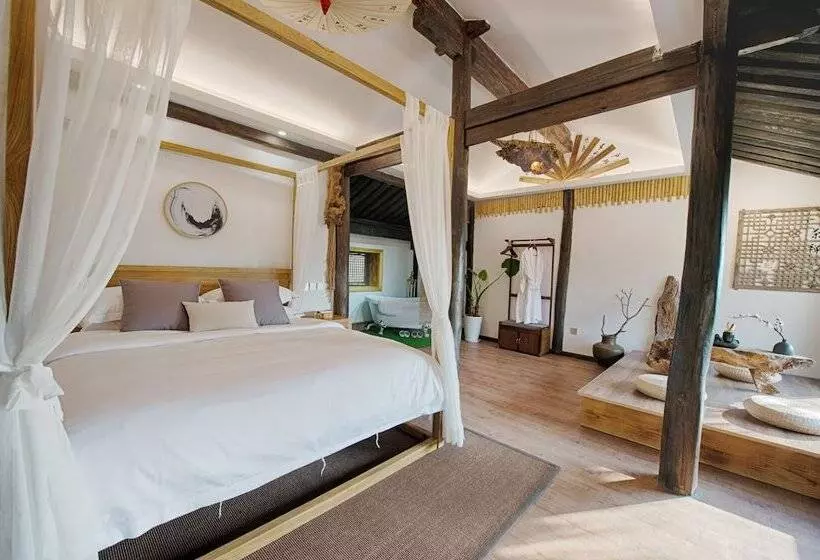 پانسیون Waterfall Boutique Inn