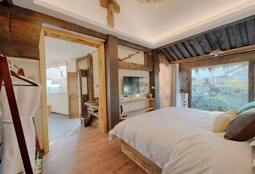 پانسیون Waterfall Boutique Inn
