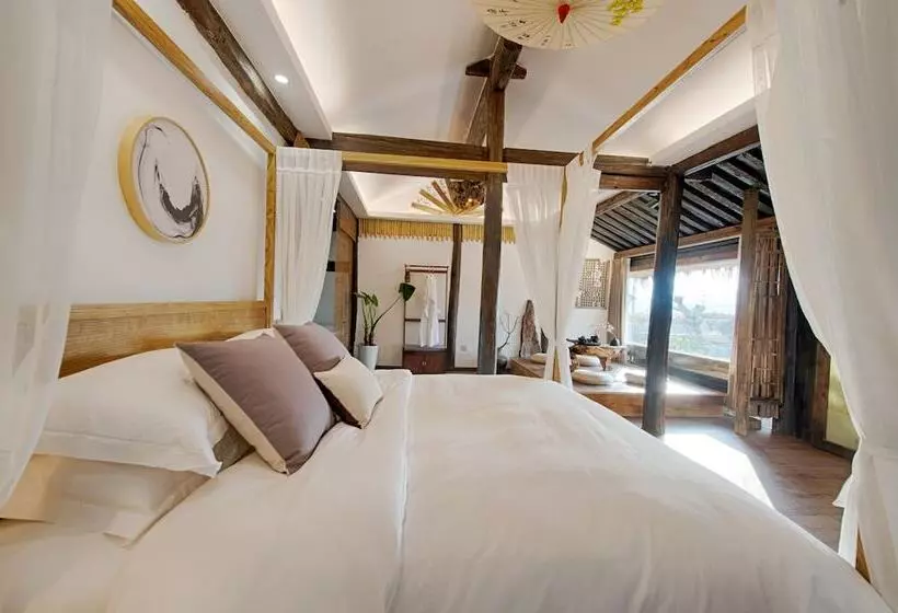 پانسیون Waterfall Boutique Inn