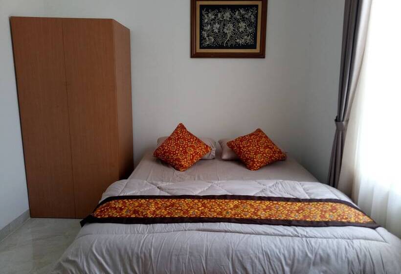 T Rooms Homestay