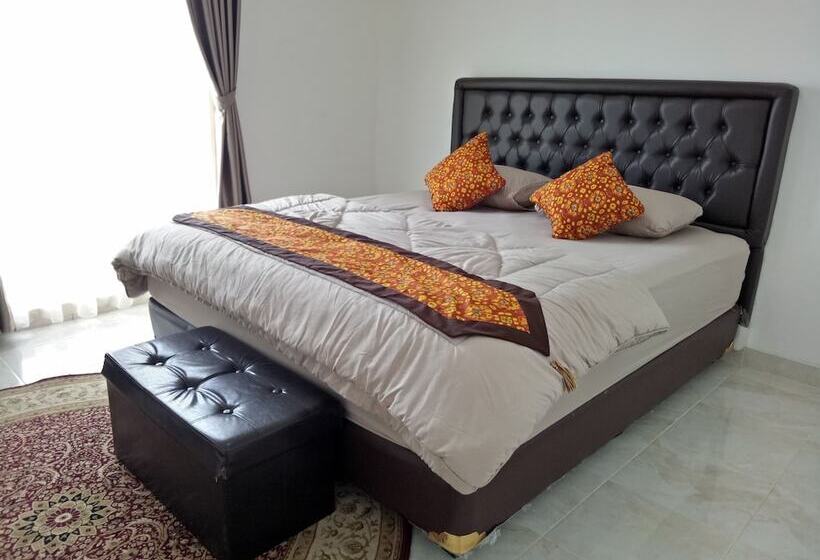 T Rooms Homestay