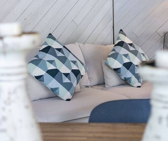 Villa Summer By Villa Finder