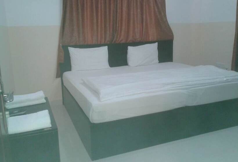 Al Basateen Hotel Apartment