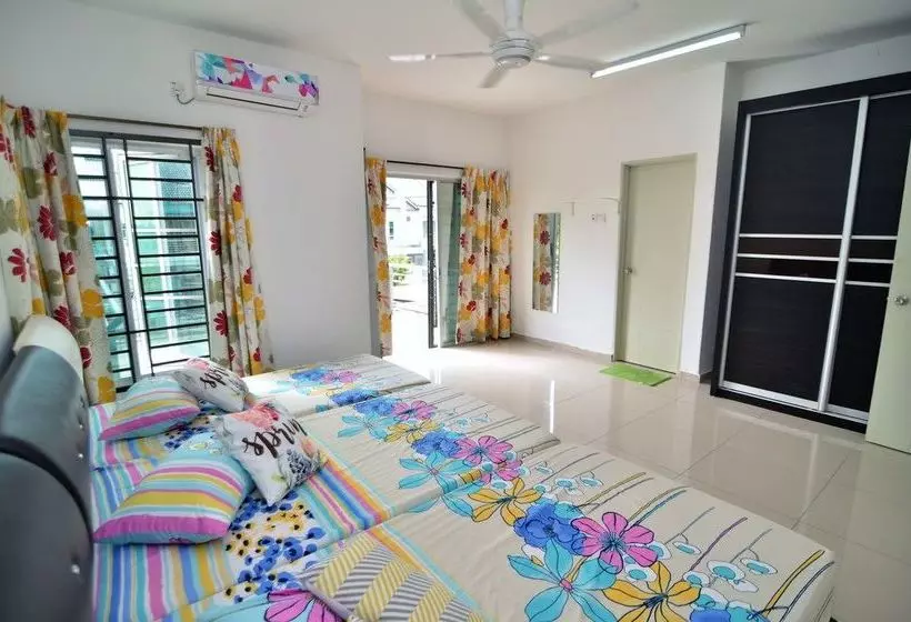 Impianacasa Kluang Homestay