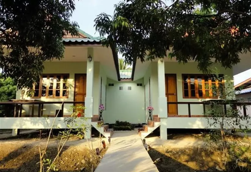 هتل Baansukruthai