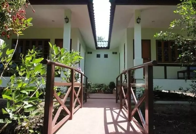 هتل Baansukruthai