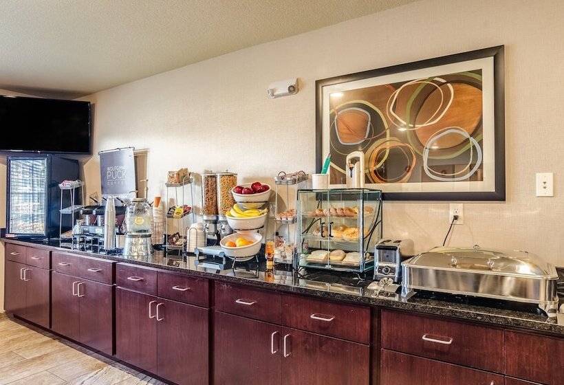 Hotel Cobblestone Inn & Suites  Bridgeport