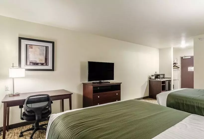 Hotelli Cobblestone Inn & Suites  Bridgeport