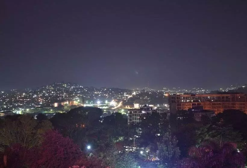 Kololo Courts Hotel And Restaurant Kampala