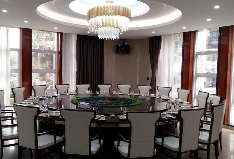 Kololo Courts Hotel And Restaurant Kampala