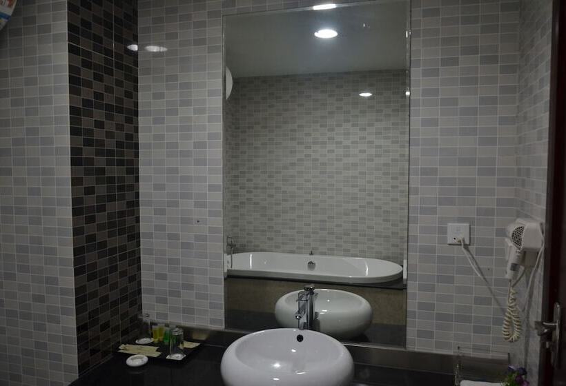 Kololo Courts Hotel And Restaurant Kampala