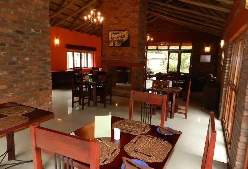 هتل Kutandara Lodges
