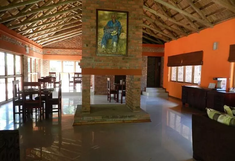 هتل Kutandara Lodges