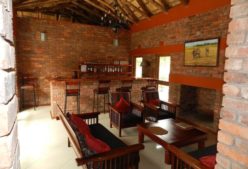 هتل Kutandara Lodges