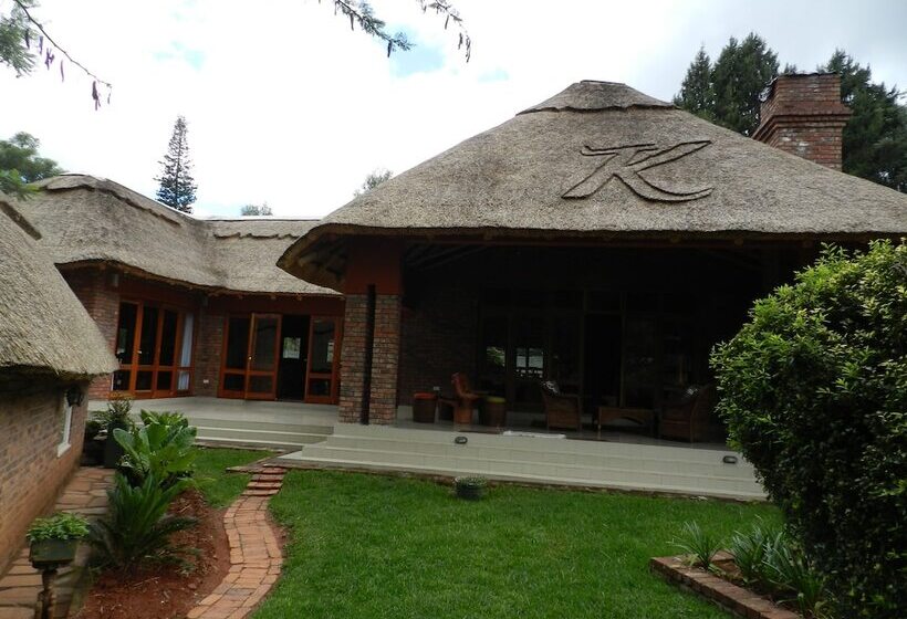 هتل Kutandara Lodges
