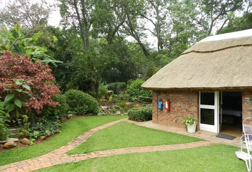 هتل Kutandara Lodges