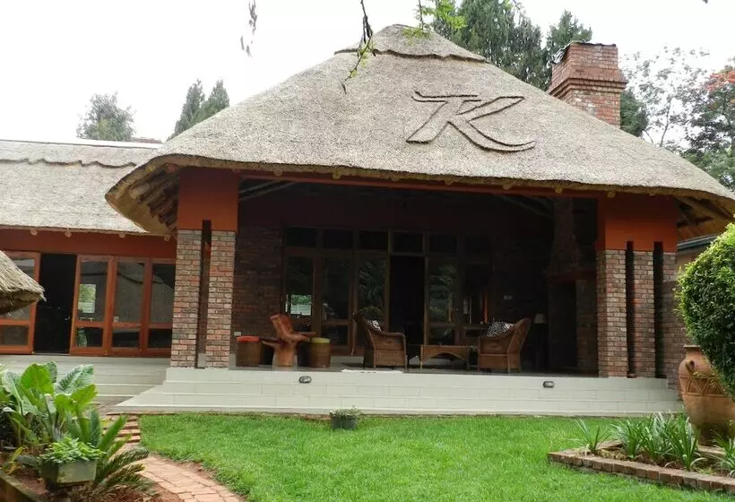 هتل Kutandara Lodges