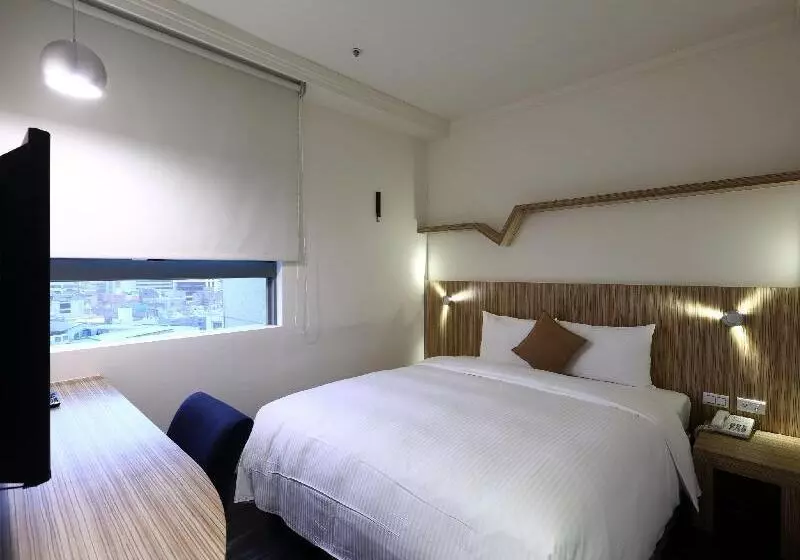Merryday Hotel Banqiao Branch
