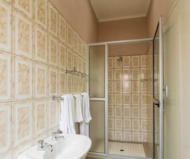 호텔 Premier Guest Lodge