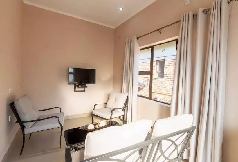 Hotelli Premier Guest Lodge